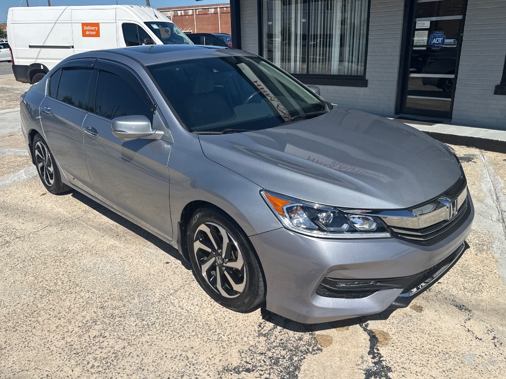2017 Honda Accord - $15,995