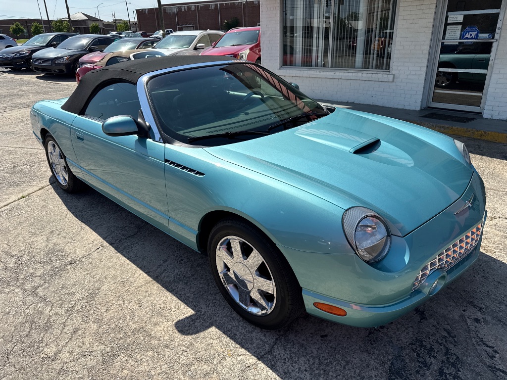2002 Ford Thunderbird Deluxe photo