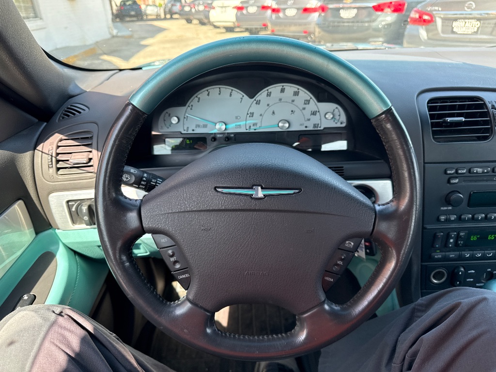 2002 Ford Thunderbird Deluxe photo