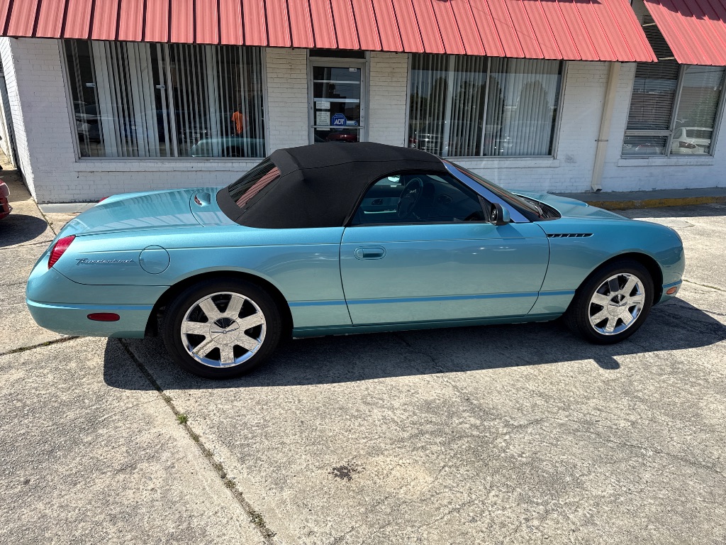 2002 Ford Thunderbird Deluxe photo