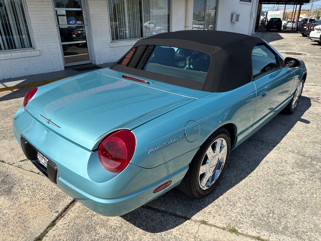 2002 Ford Thunderbird Deluxe photo
