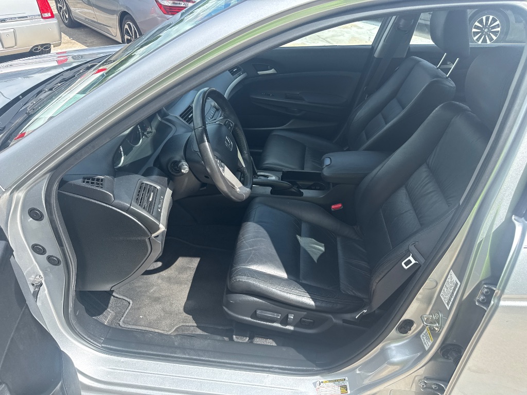2012 Honda Accord - $9,995