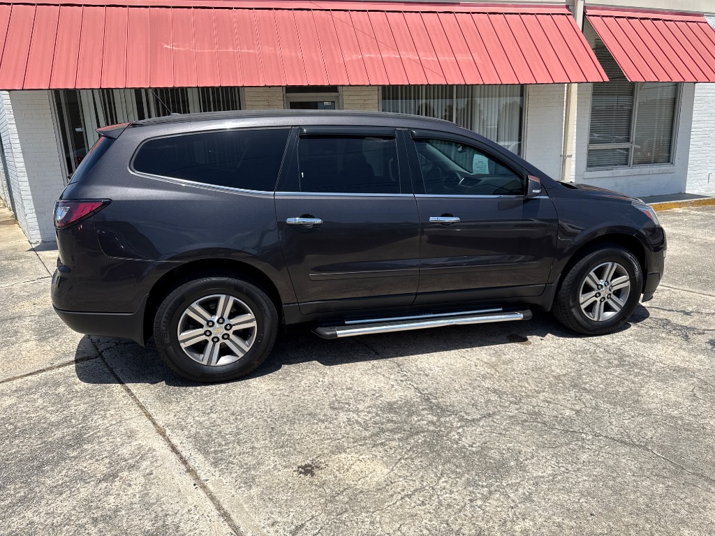 2013 Chevrolet Traverse LT photo