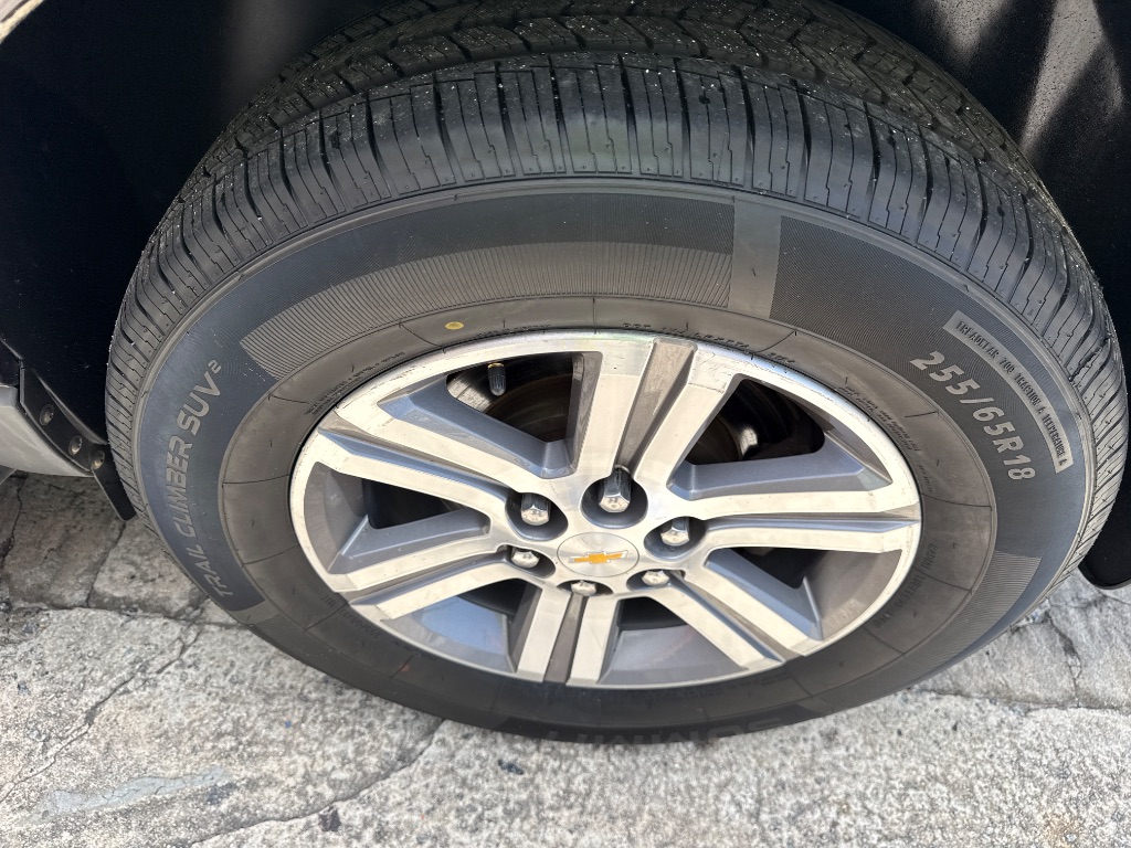 2013 Chevrolet Traverse LT photo