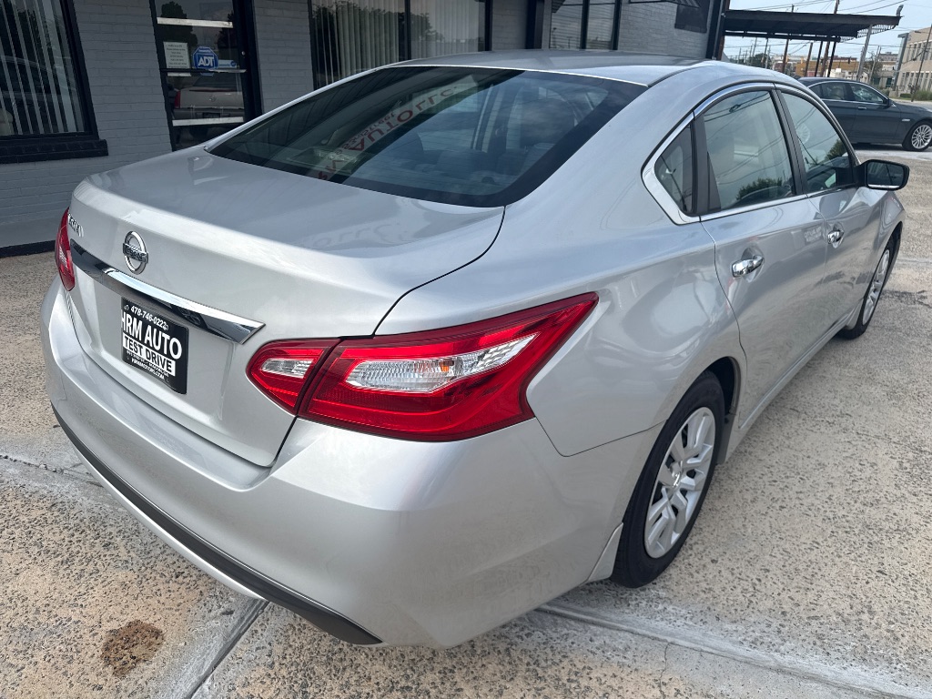 2017 Nissan Altima - $8,995