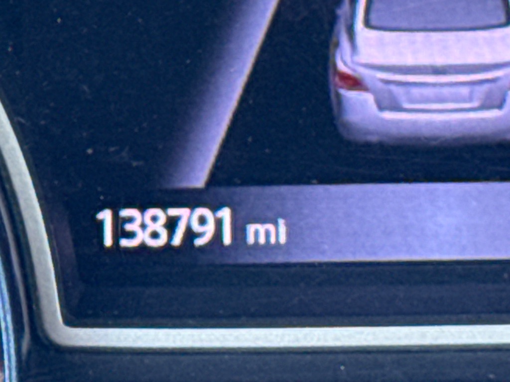 2017 Nissan Altima SR photo
