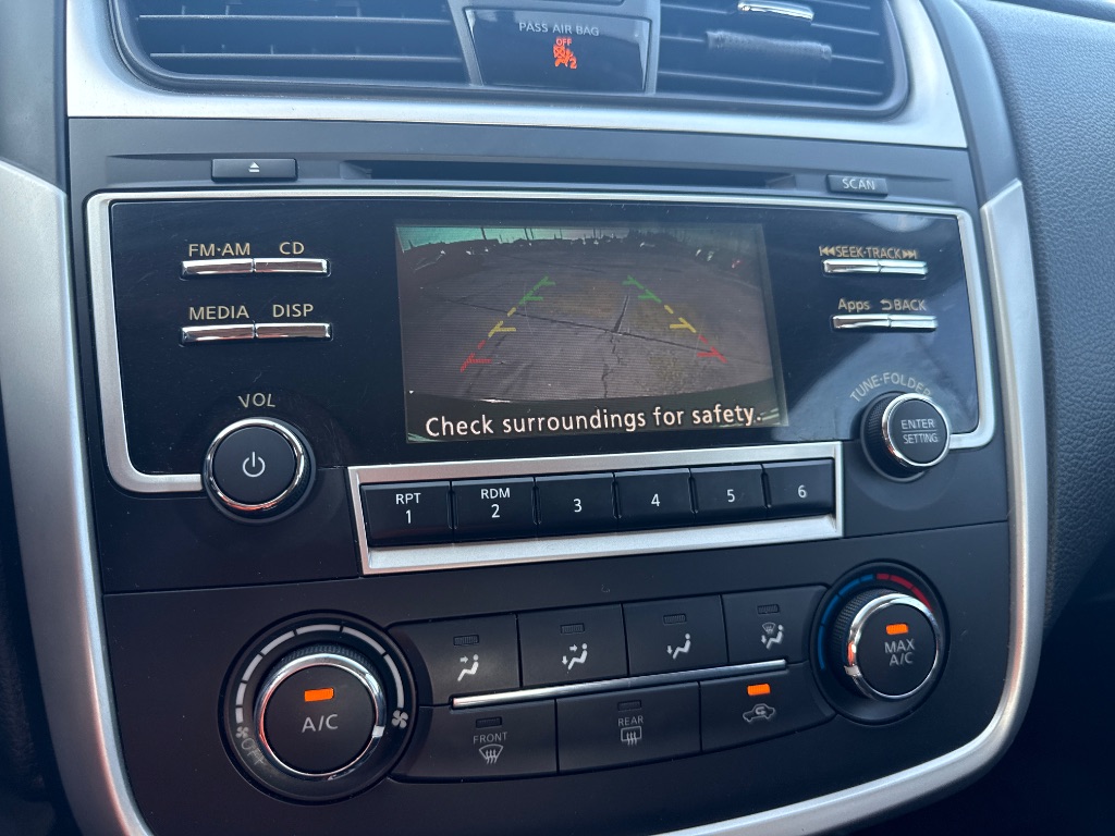 2016 Nissan Altima - $10,995