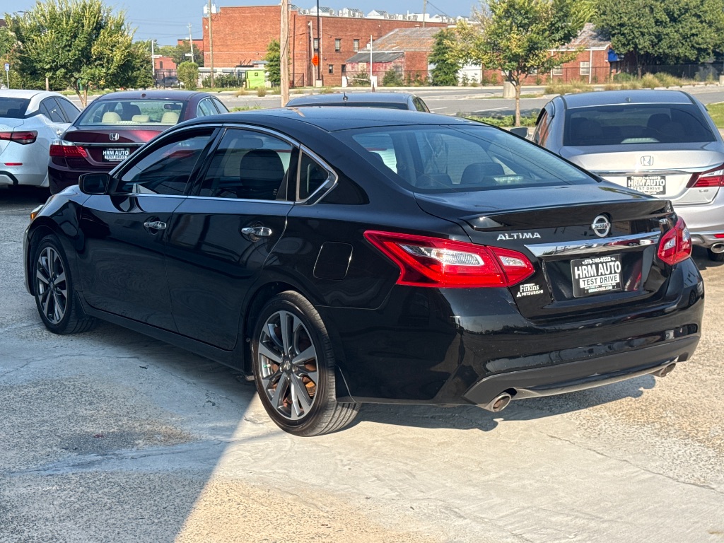 2016 Nissan Altima - $10,995