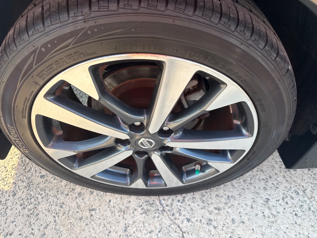 2016 Nissan Altima - $10,995