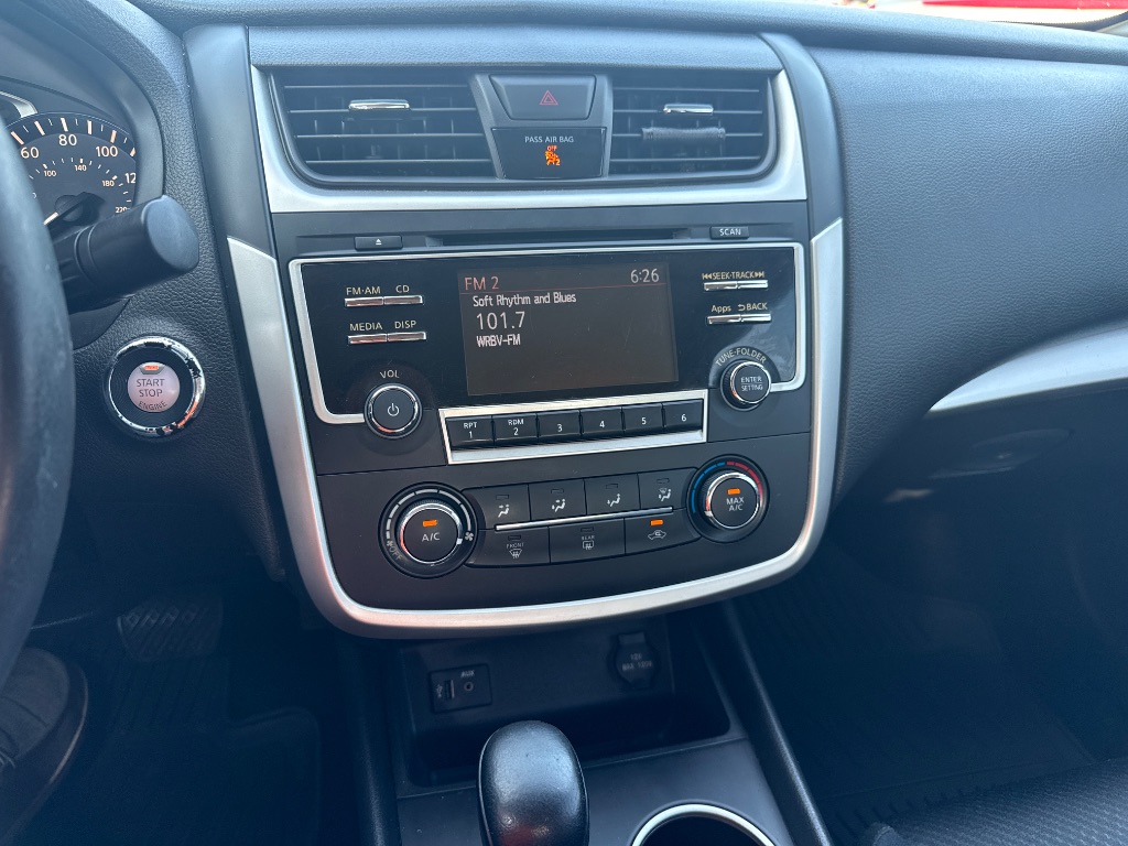 2016 Nissan Altima - $10,995