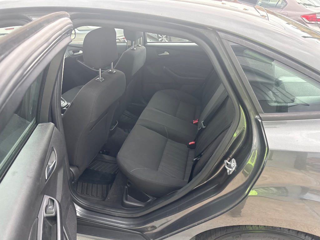 2017 Ford Focus - $6,995