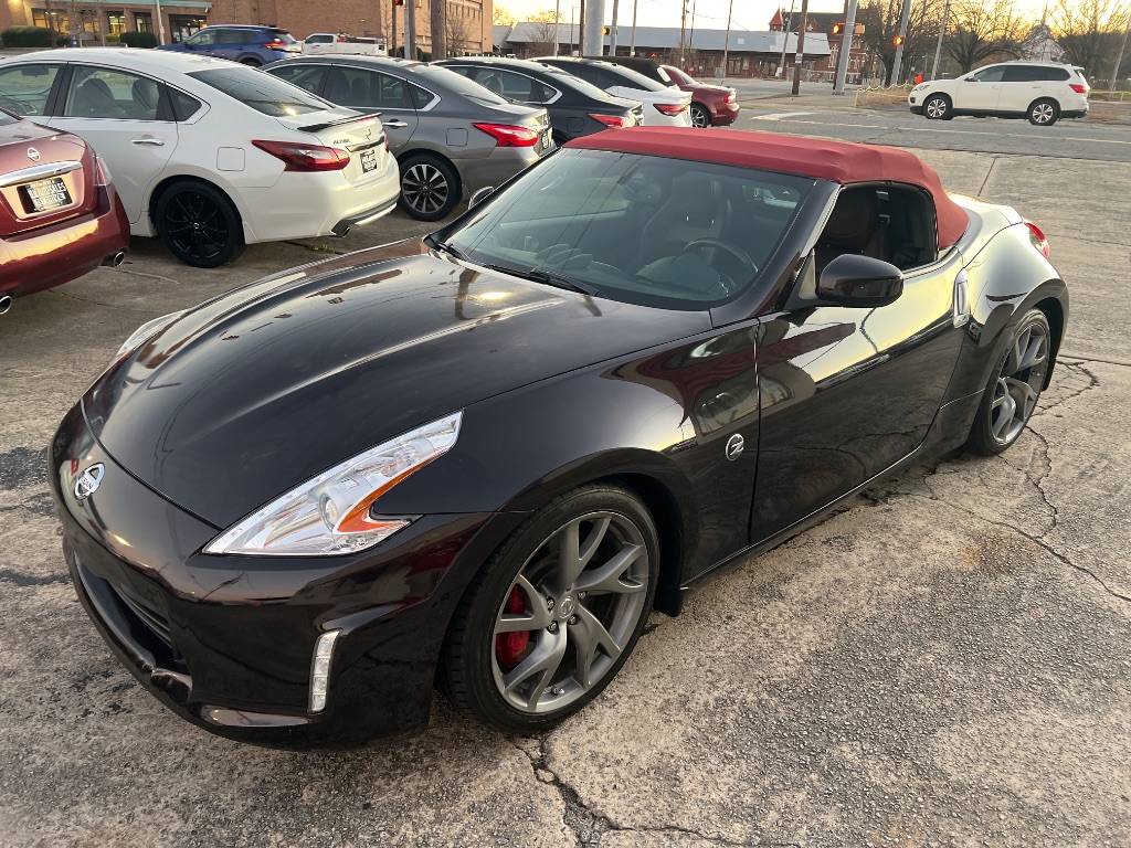2015 Nissan 370Z - $13,995