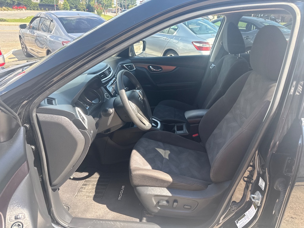 2015 Nissan Rogue - $10,995