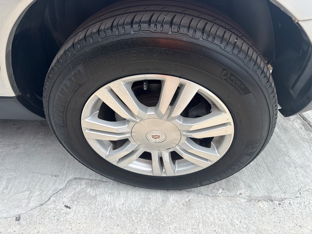 2015 Cadillac SRX - $13,995