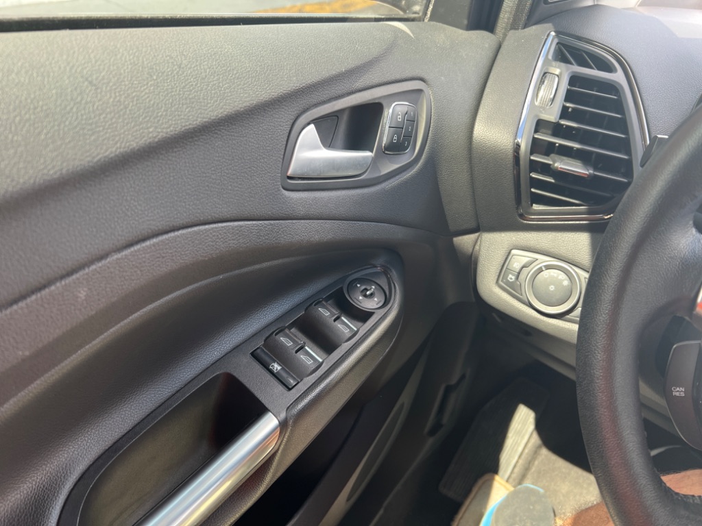 2016 Ford Escape Titanium photo