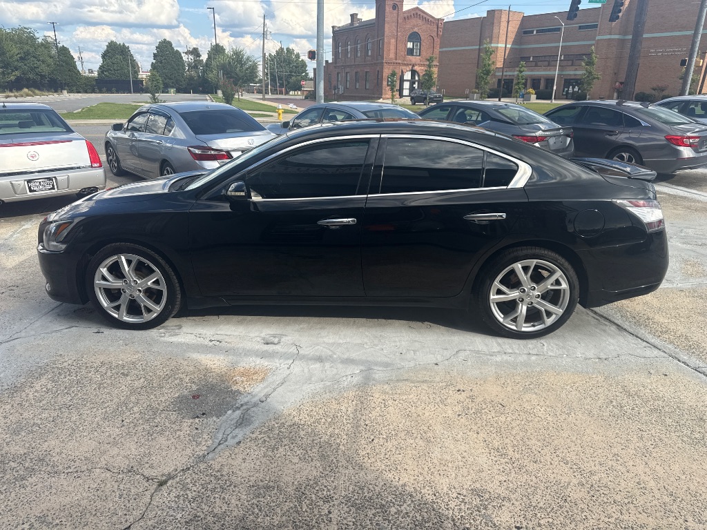 2012 Nissan Maxima - $7,995