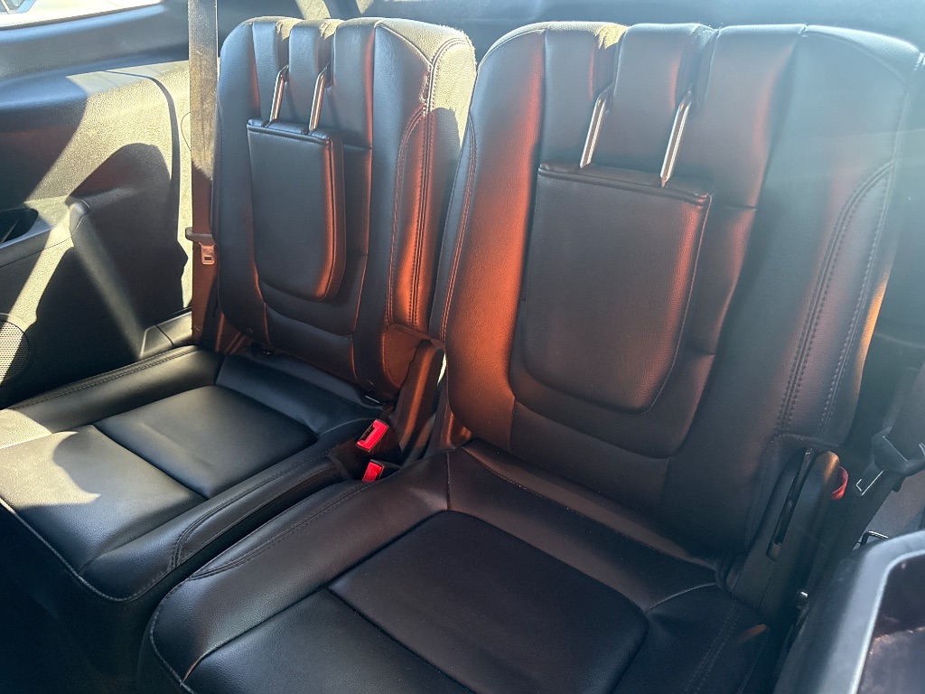 2017 Ford Explorer - $9,995