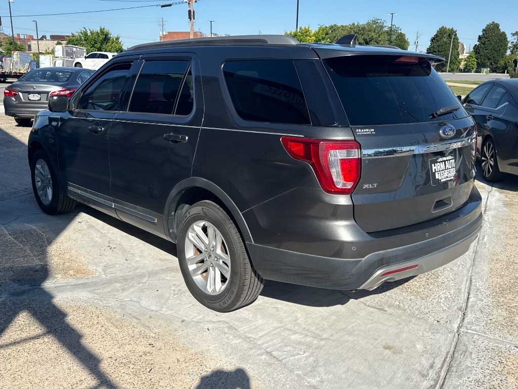2017 Ford Explorer - $9,995