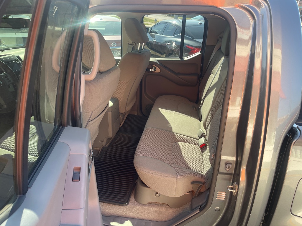 2018 Nissan Frontier SV photo