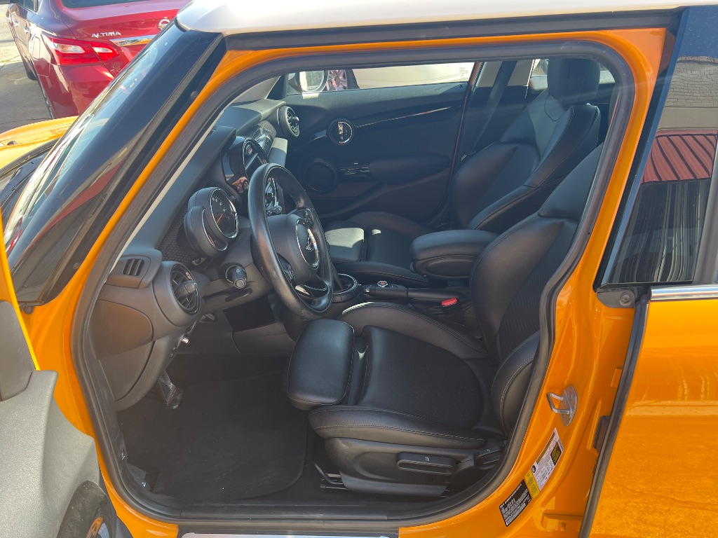 2017 MINI Cooper S photo