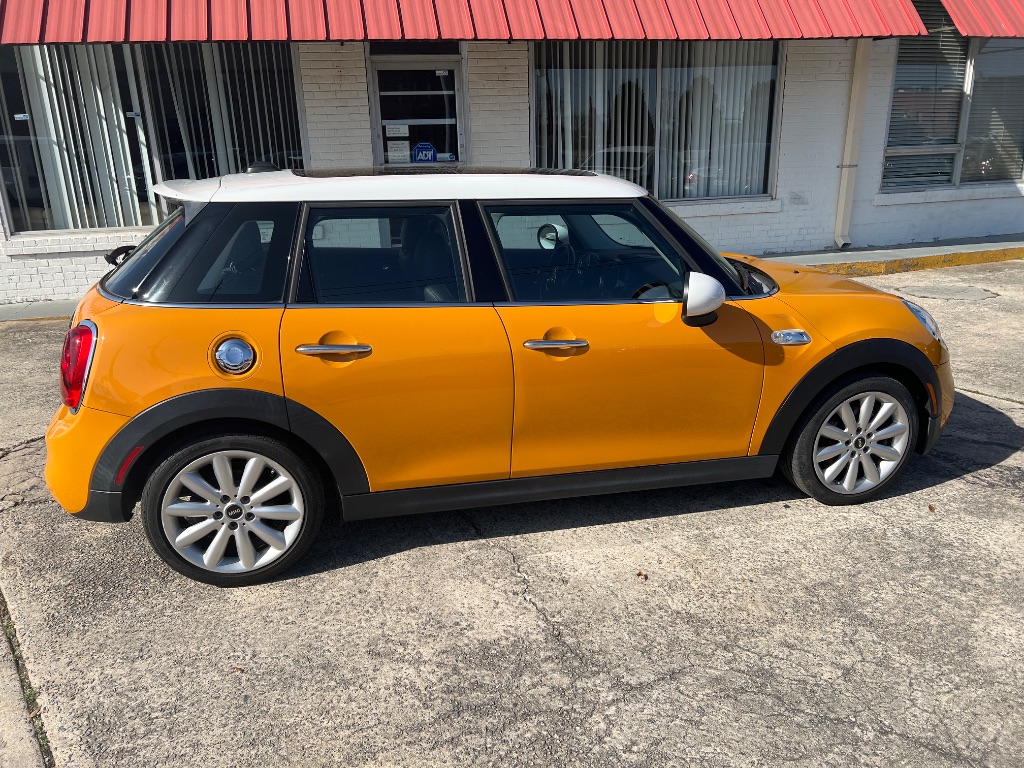 2017 MINI Cooper S photo