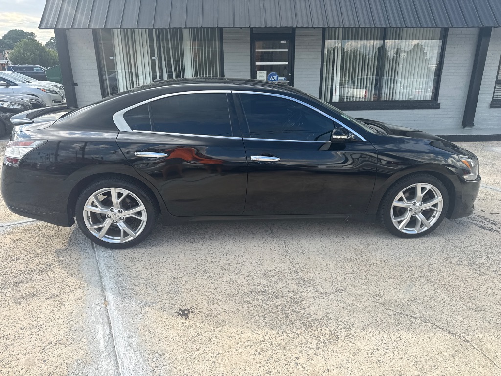 2012 Nissan Maxima - $7,995