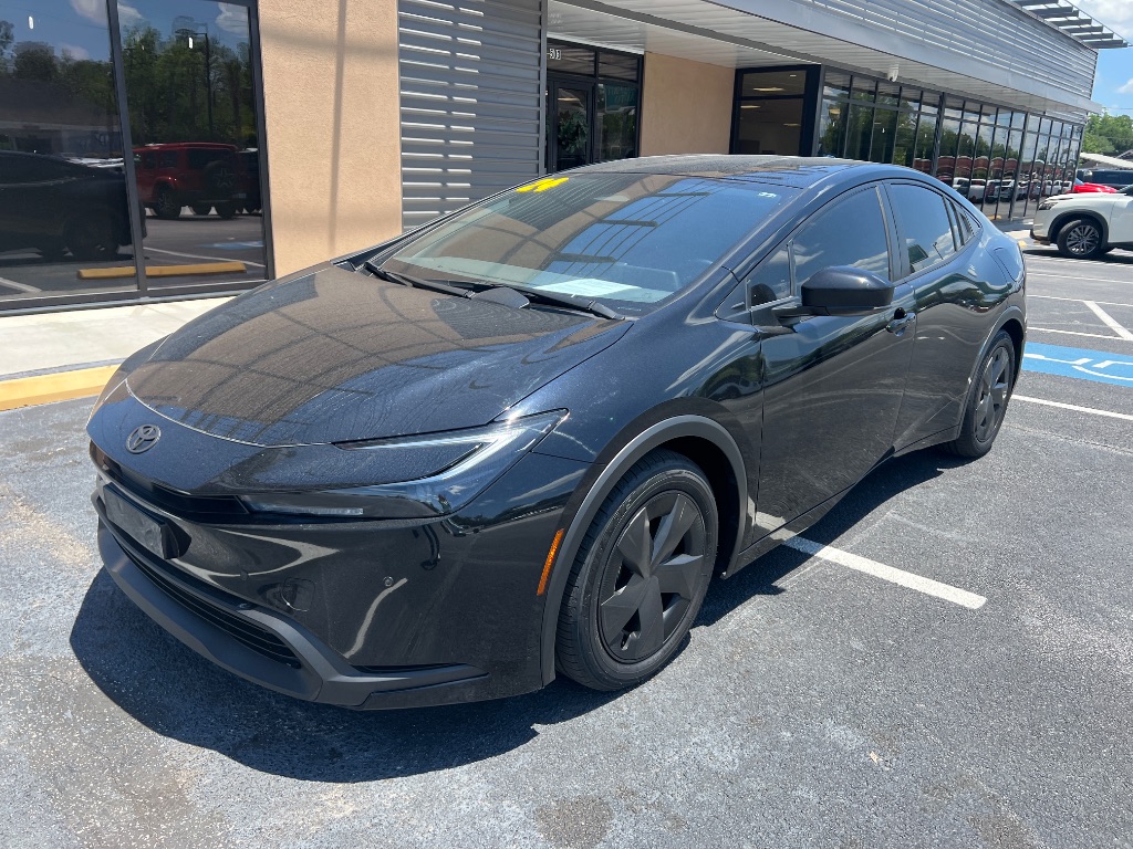 2024 Toyota Prius - $27,299