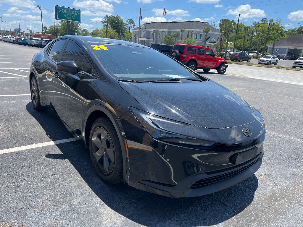 2024 Toyota Prius - $27,299