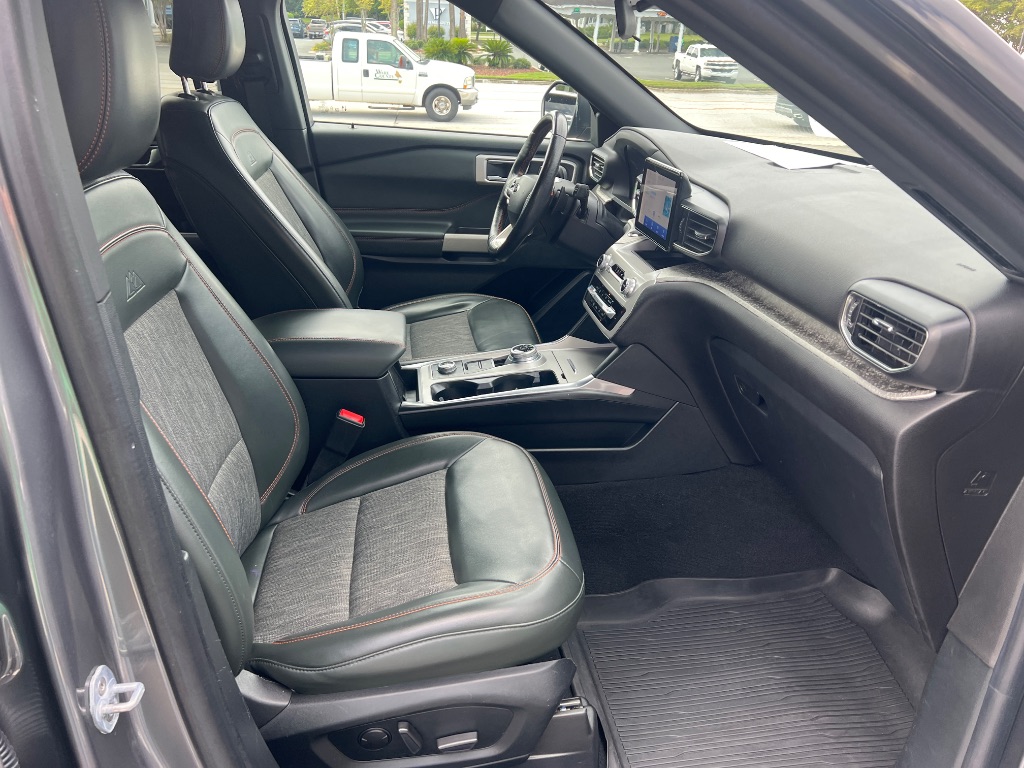 2022 Ford Explorer - $31,794