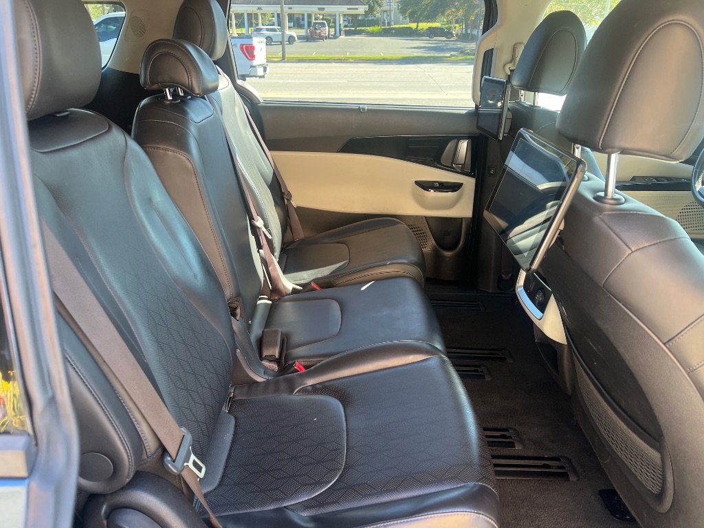 2022 Kia Carnival - $24,794