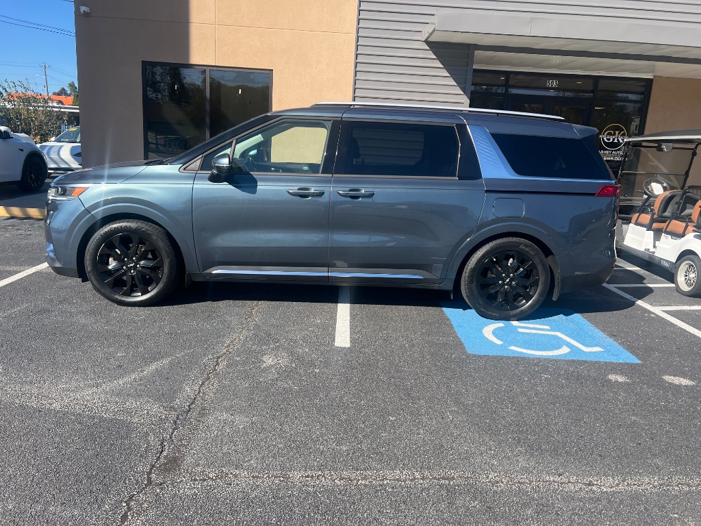2022 Kia Carnival - $24,794
