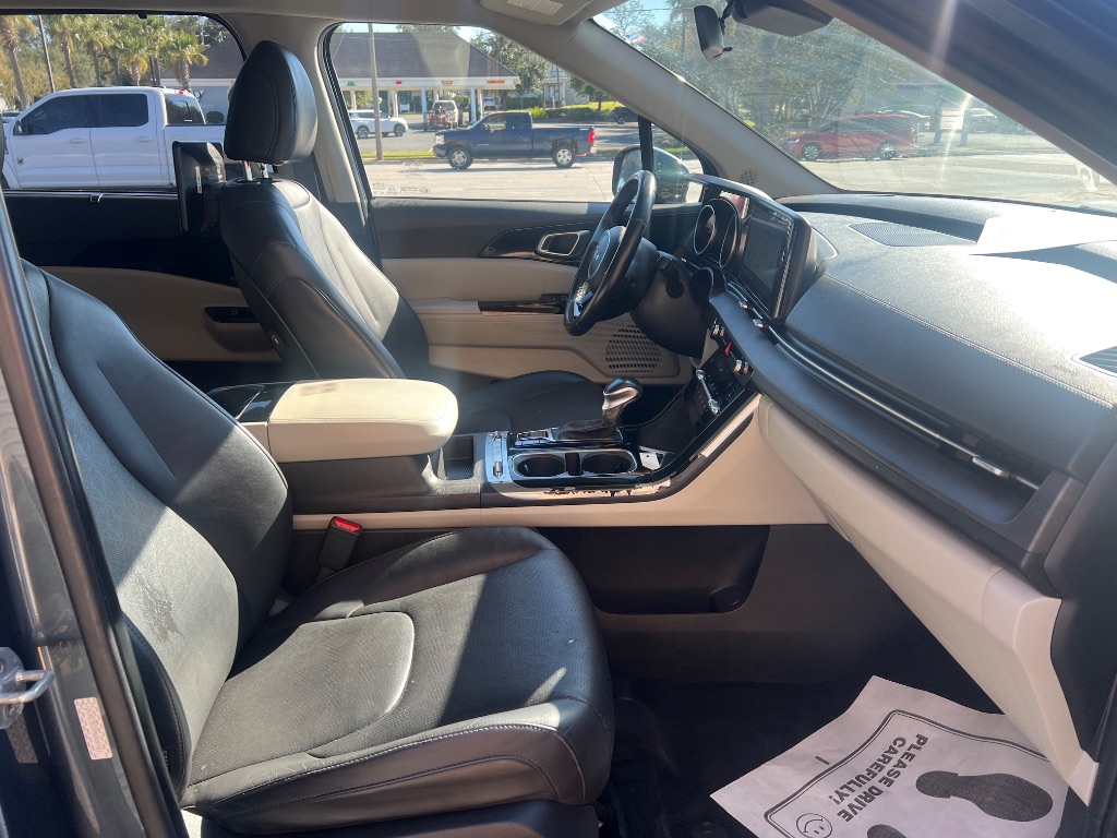 2022 Kia Carnival - $24,794
