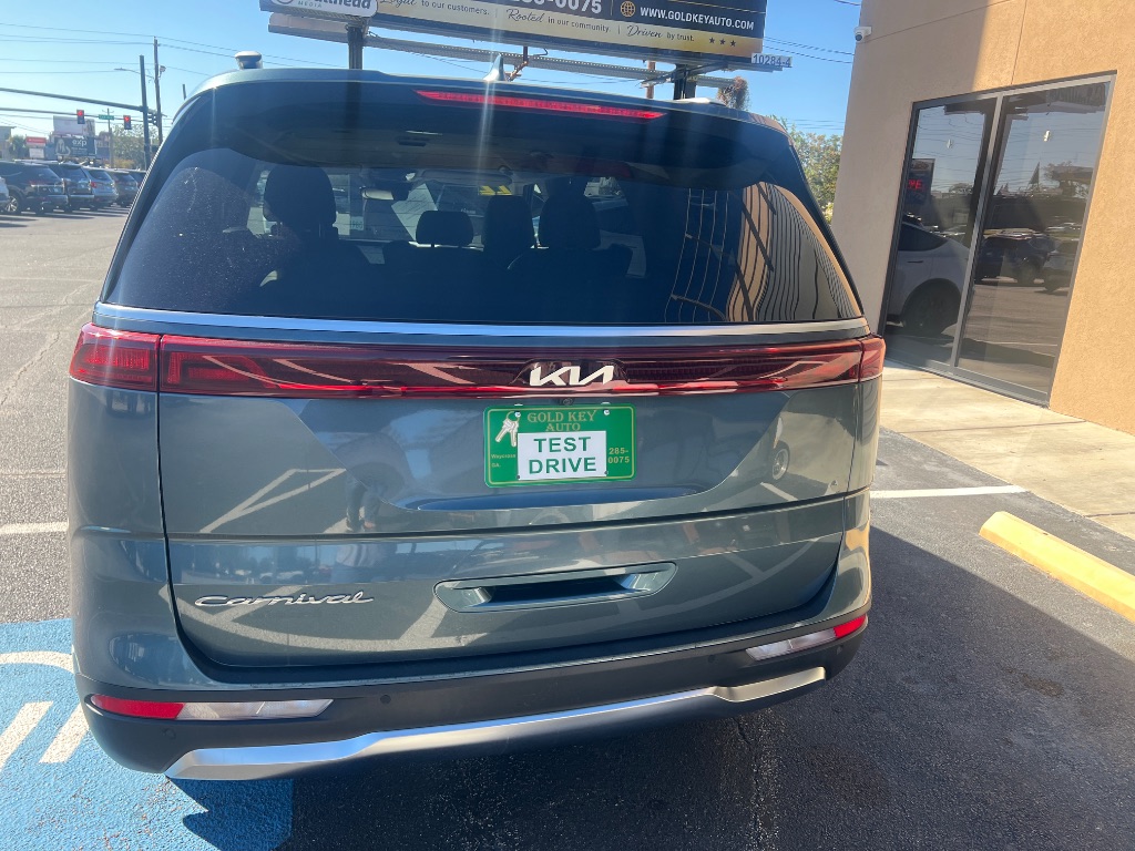 2022 Kia Carnival - $24,794