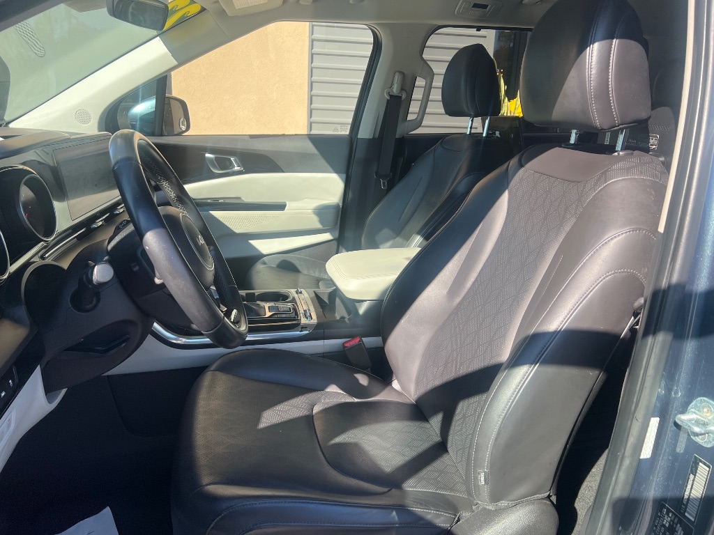 2022 Kia Carnival - $24,794