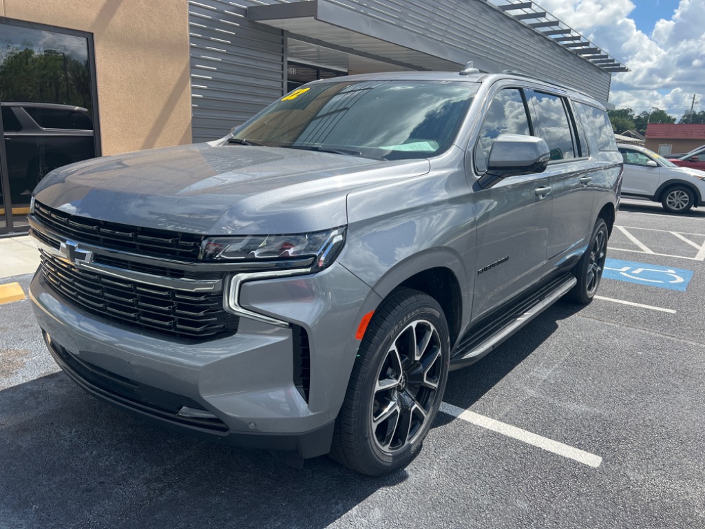 2022 Chevrolet Suburban 1500 RST photo