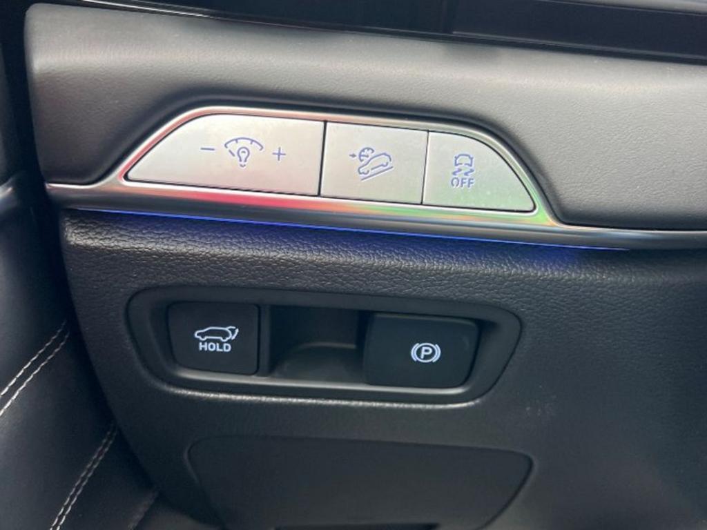 2025 Genesis GV80 - $38,794