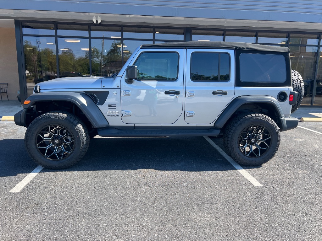 2020 Jeep Wrangler - $28,794
