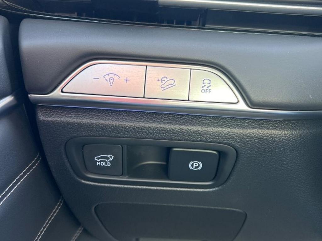 2025 Genesis GV80 - $36,794