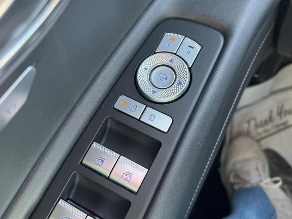 2025 Genesis GV80 - $36,794
