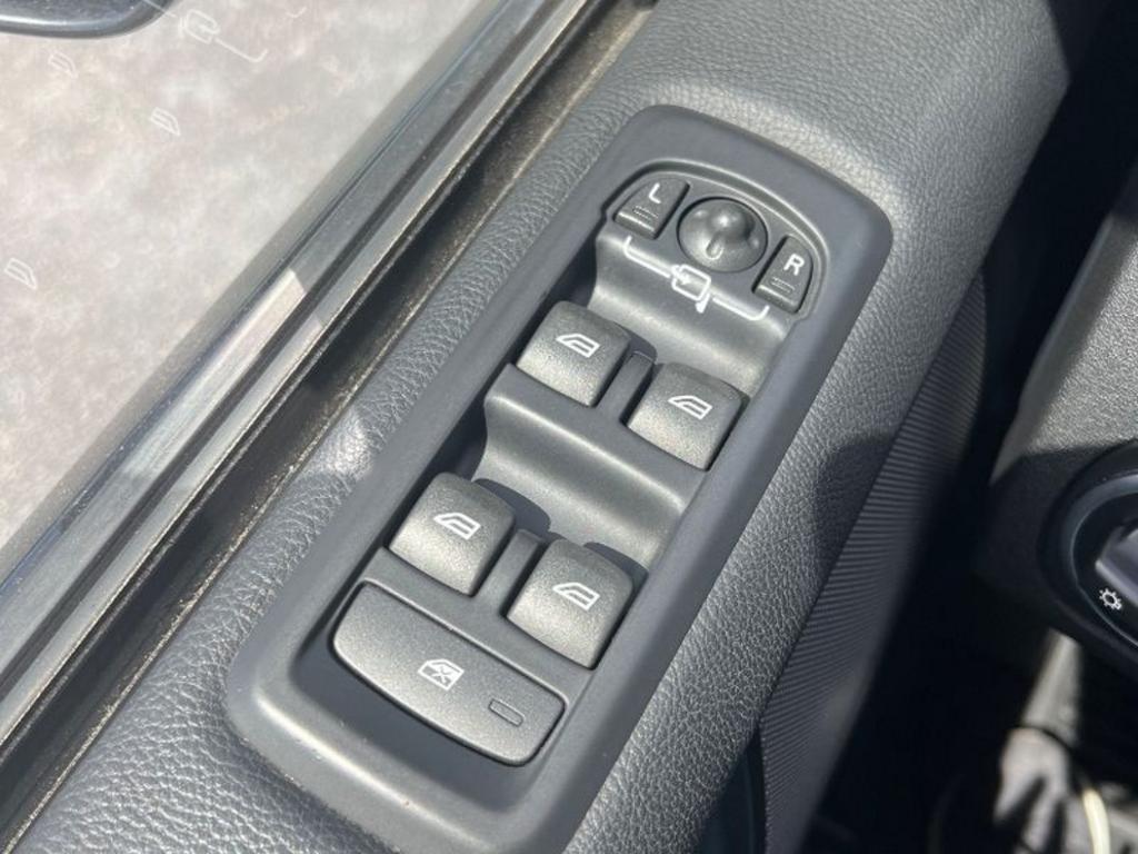 2016 Land Rover LR4