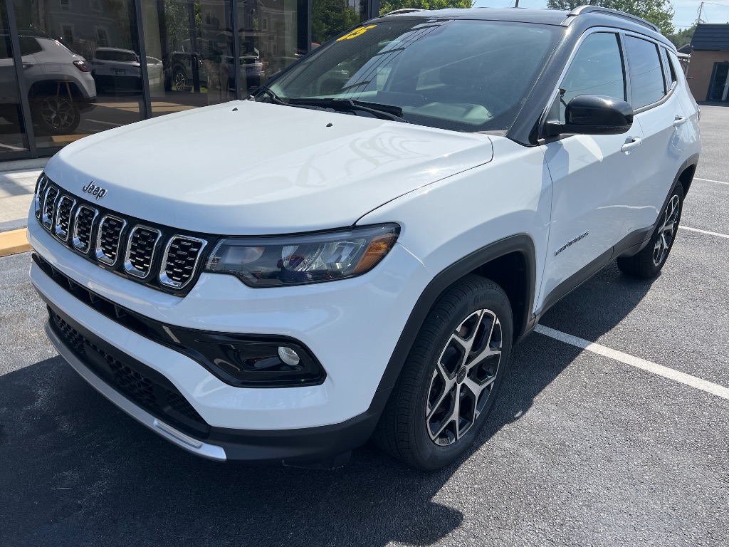 2025 Jeep Compass - $28,594