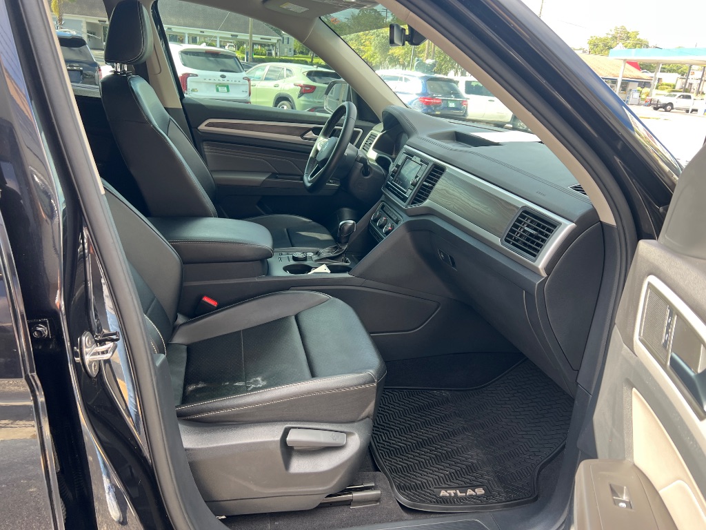 2022 Volkswagen Atlas - $23,794