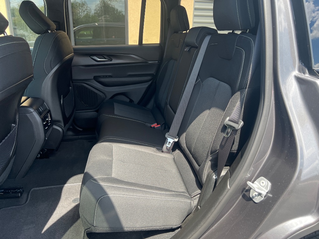 2025 Jeep Cherokee - $34,794