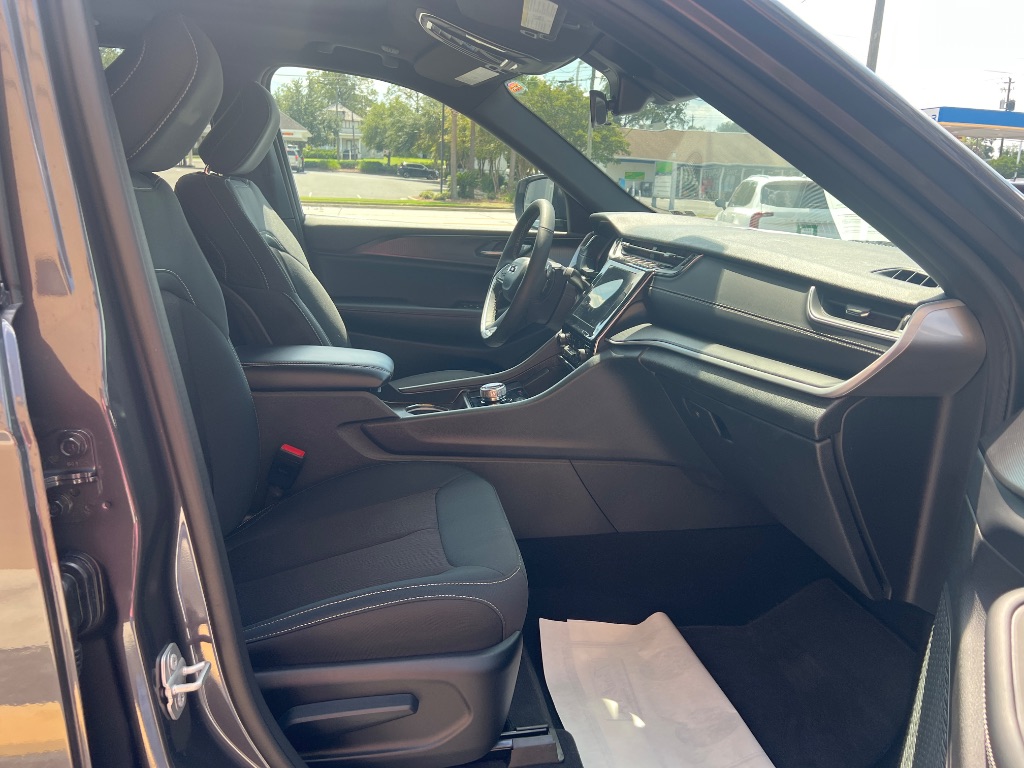 2025 Jeep Cherokee - $34,794