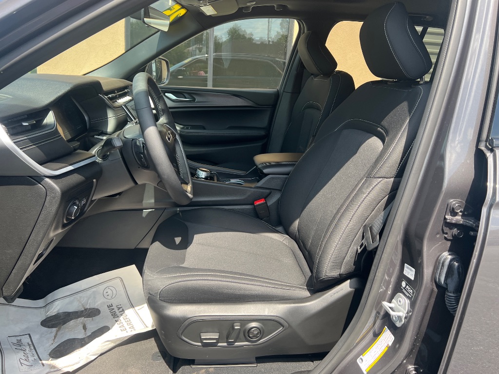 2025 Jeep Cherokee - $34,794