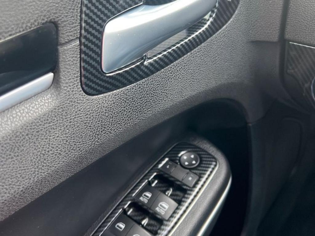 2021 Chrysler 300 - $26,794