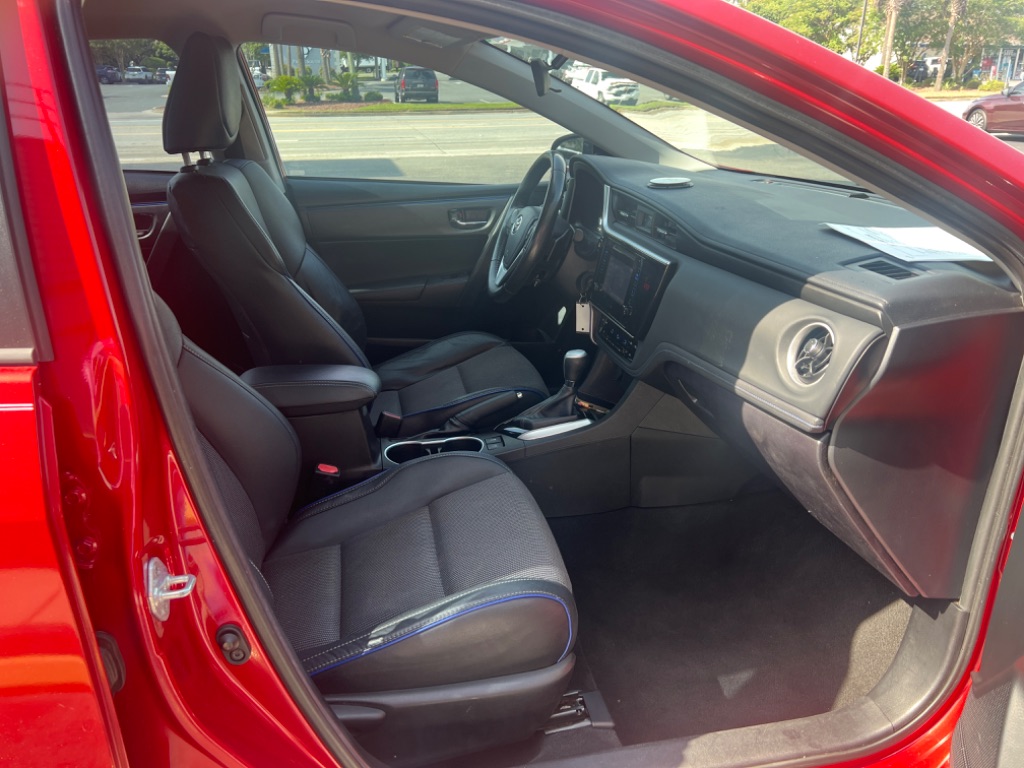 2018 Toyota Corolla SE photo