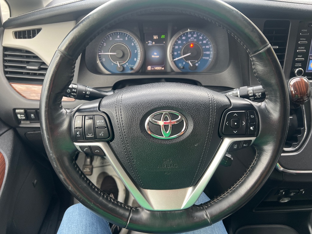2018 Toyota Sienna - $21,794