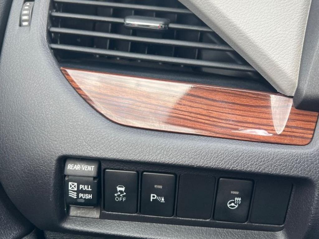 2018 Toyota Sienna - $21,794
