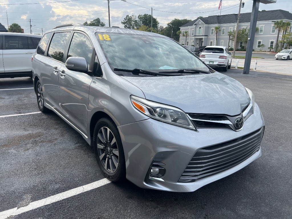 2018 Toyota Sienna - $21,794